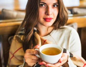 El placer saludable de una taza de té